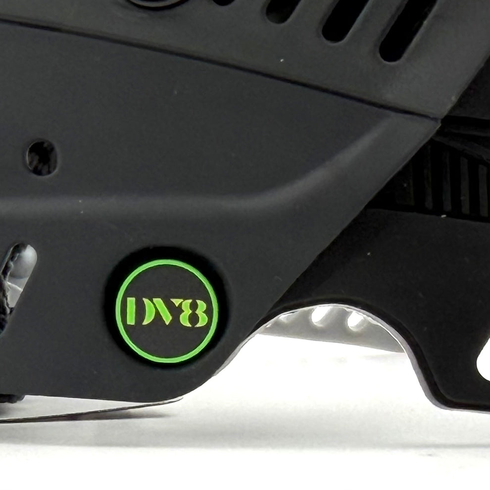 PLUG DV8 Color Accent LOGO VERT/LIME