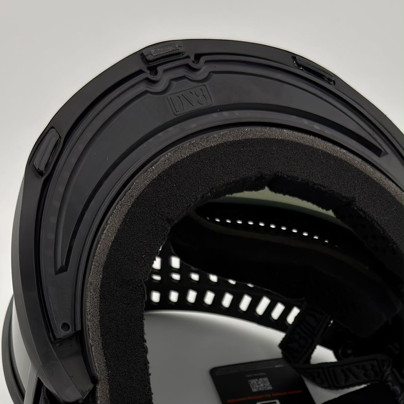 DV8 FeatherLight LIDs