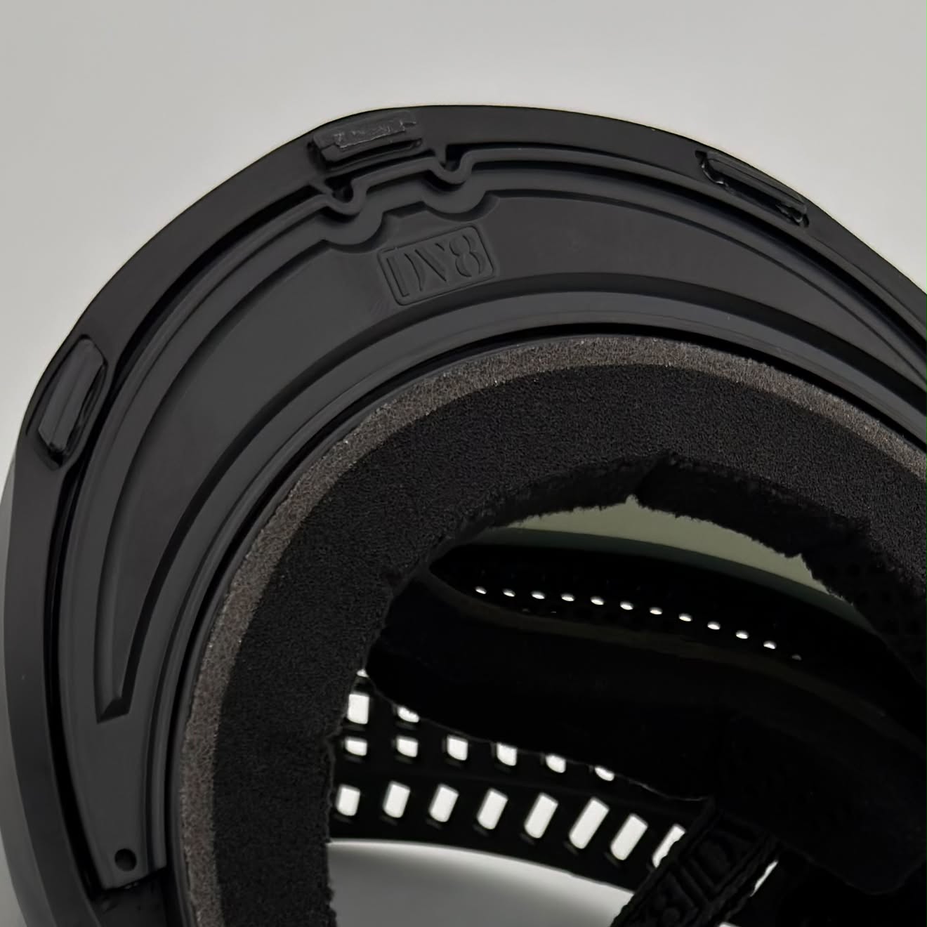 DV8 FeatherLight LIDs