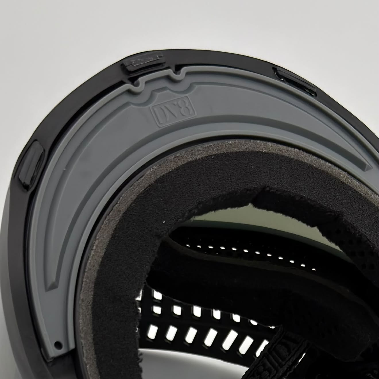 DV8 FeatherLight LIDs