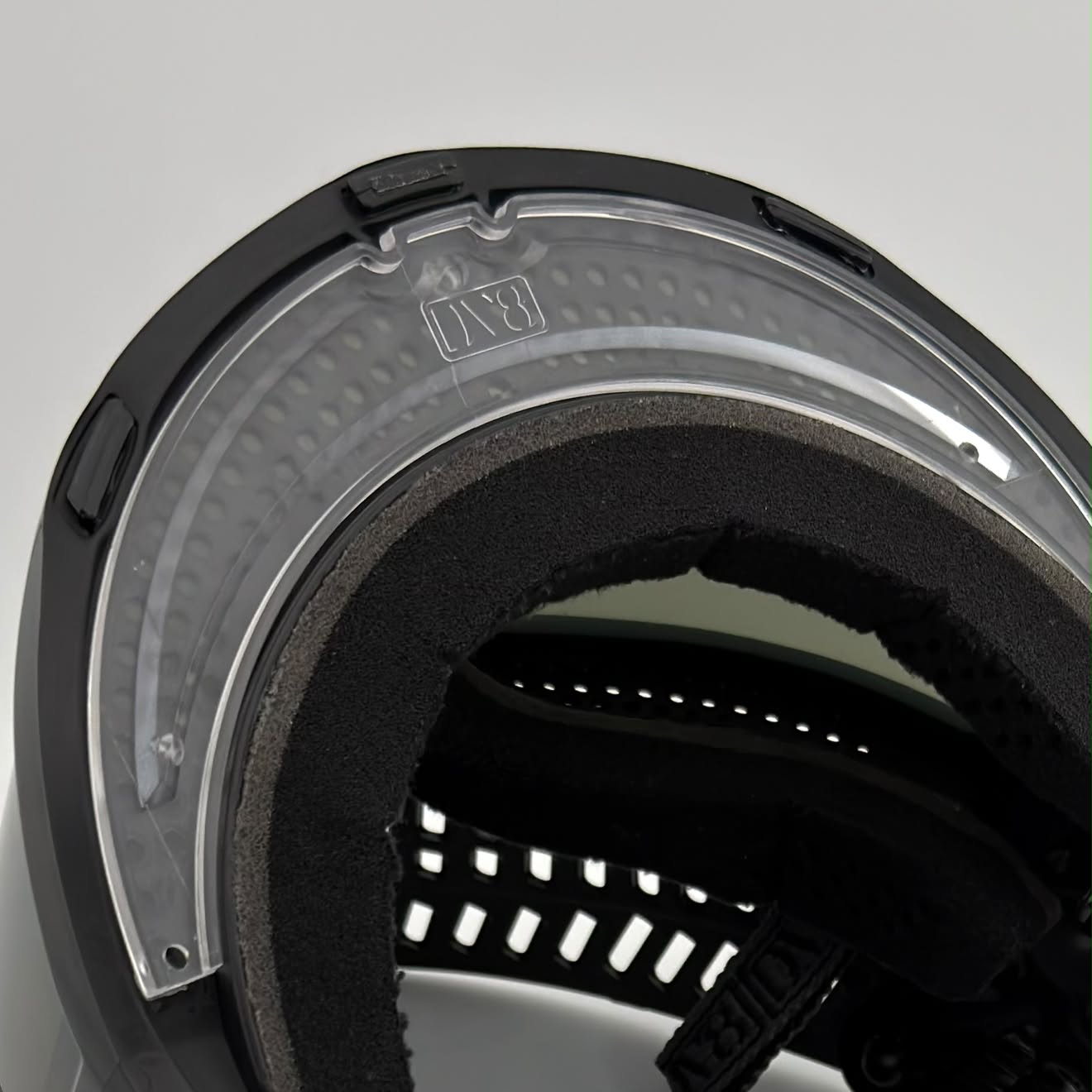 DV8 FeatherLight LIDs